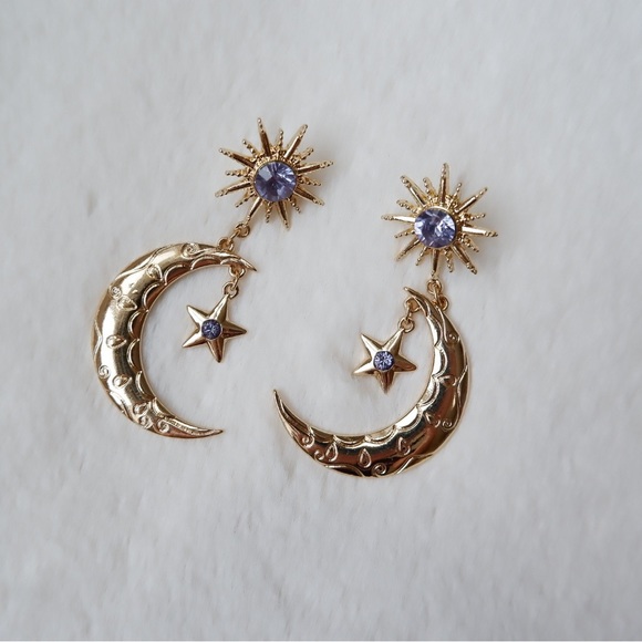 Adeline Gold Earrings - Picture 2 of 3
